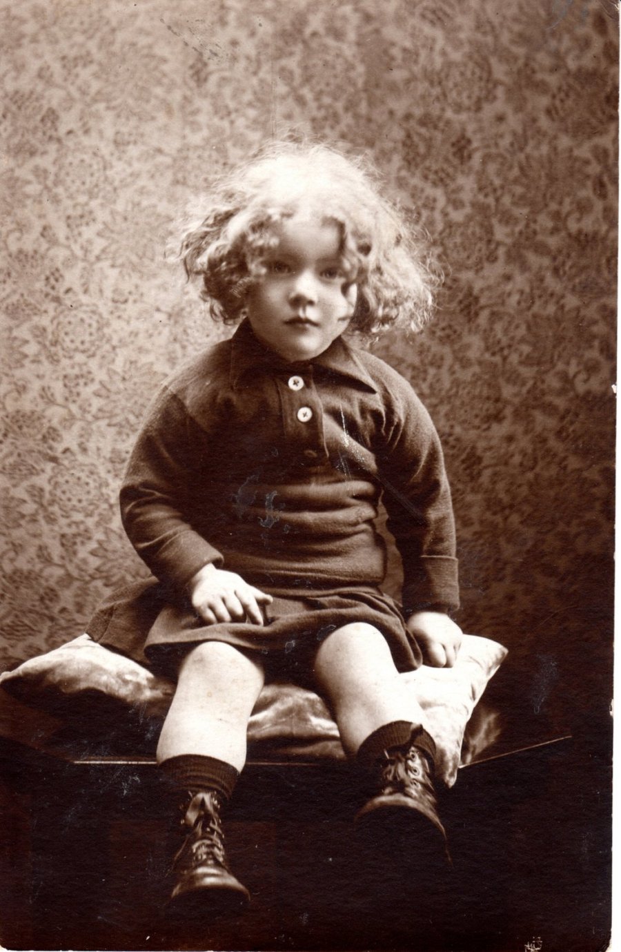 Lorna Rainbow, about 4